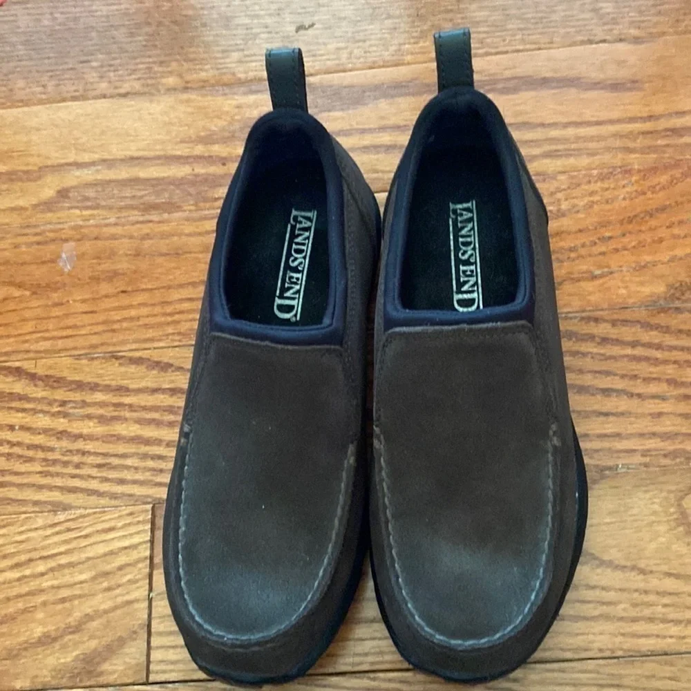 Lands End‎ like new slip on women’s loafers in deep chocolate brown size 7D EUC
